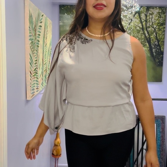 One sleeve beaded top - Picture 11 of 12